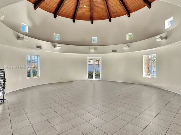 $8,800 | 20780 Northeast 32nd Avenue, Aventura, FL 33180