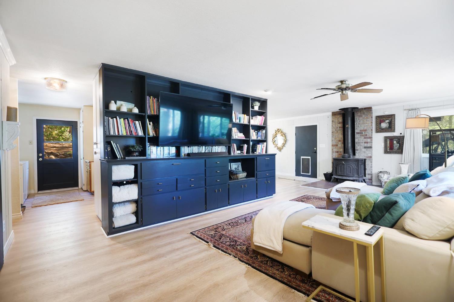 21800 Cedar Ridge Road Manton, CA 96059 - Photo 3 of 35 a living room with furniture and a wooden floor