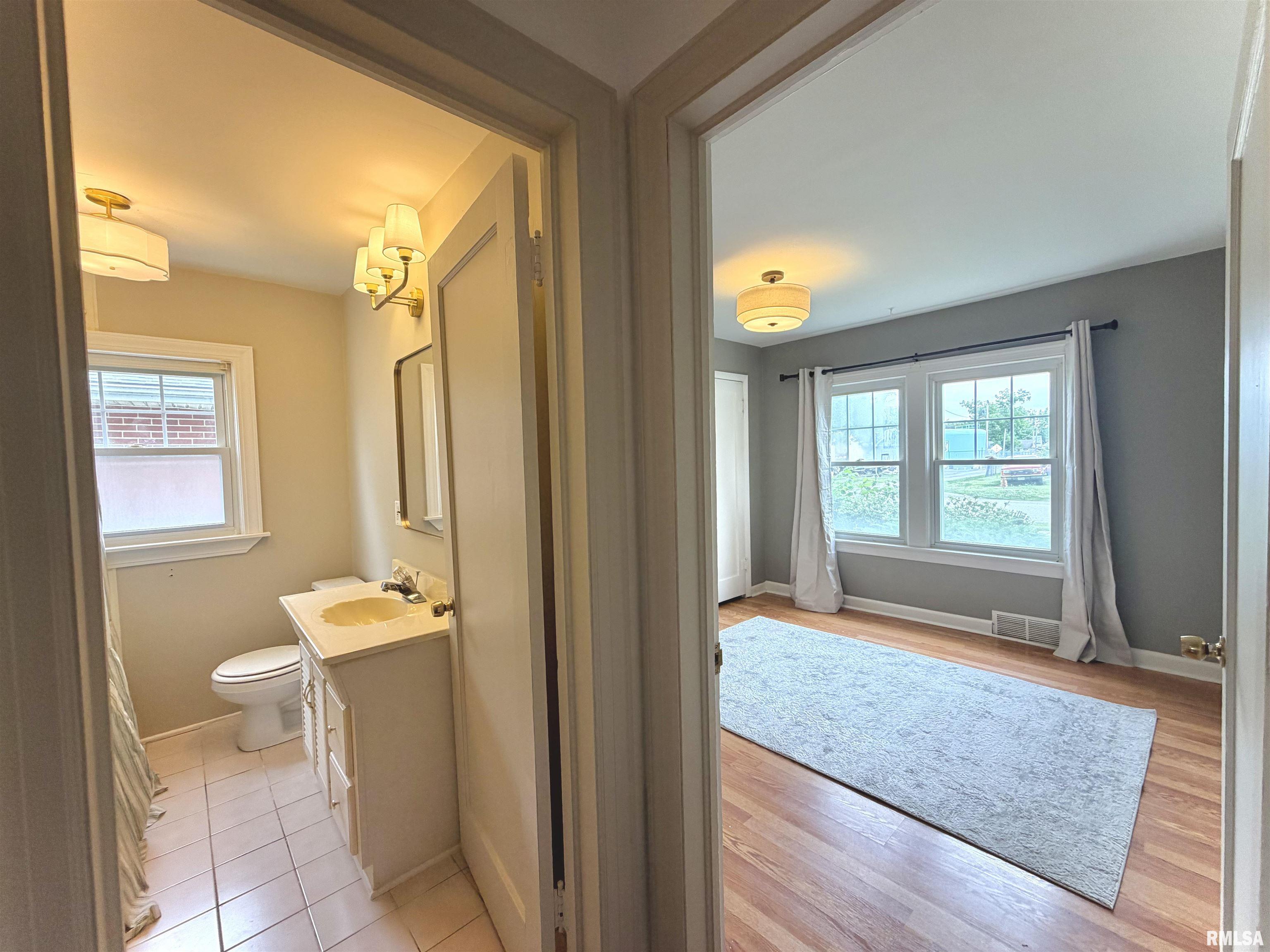 135 10th Street Carmi, IL 62821 - Photo 19 of 42