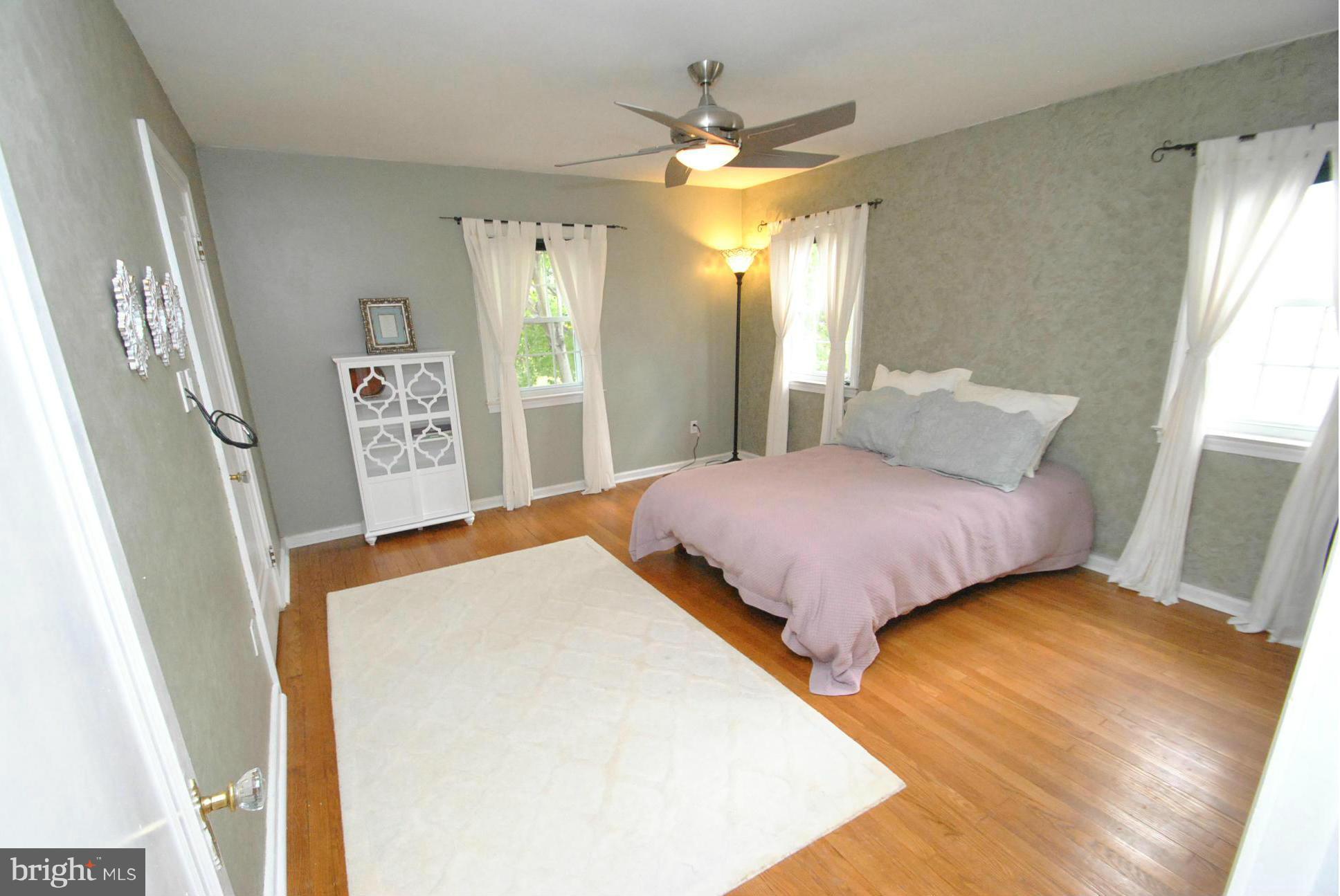 3006 Dunglow Road Baltimore, MD 21222 - Photo 14 of 30 GORGEOUS REFINISHED HARDWOODS - 2 CLOSETS