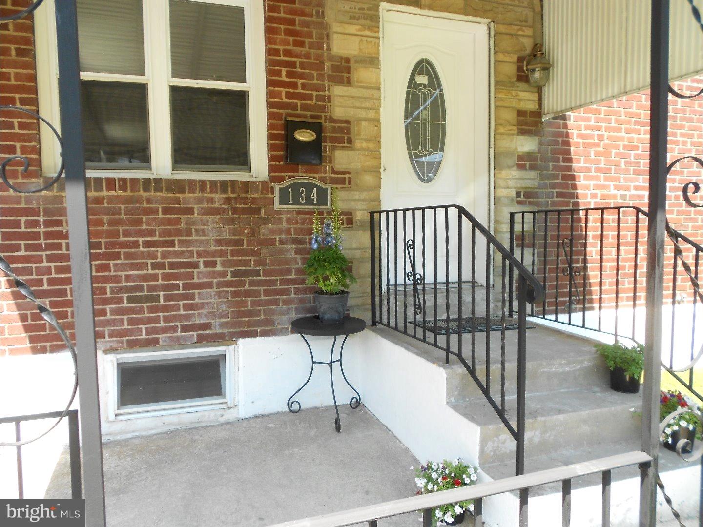 134 West Garrison Road Brookhaven, PA 19015 - Photo 6 of 23 Porch