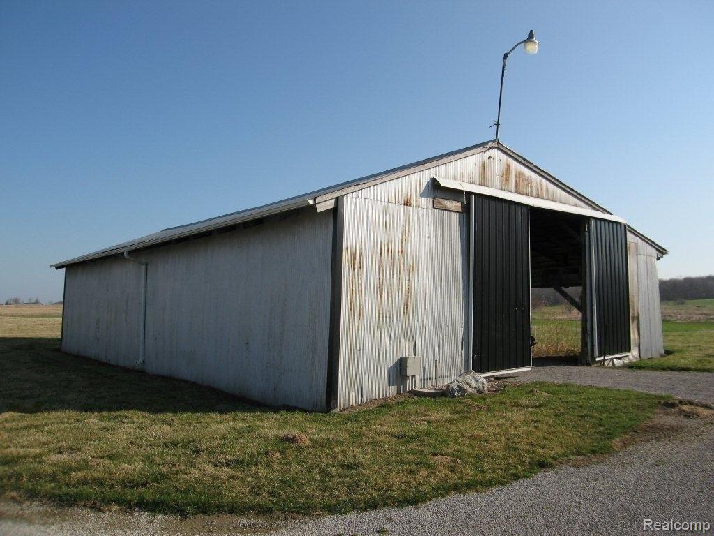 7700 Jefferson Road North Branch, MI 48461 - Photo 17 of 20 IMG_7281.jpg