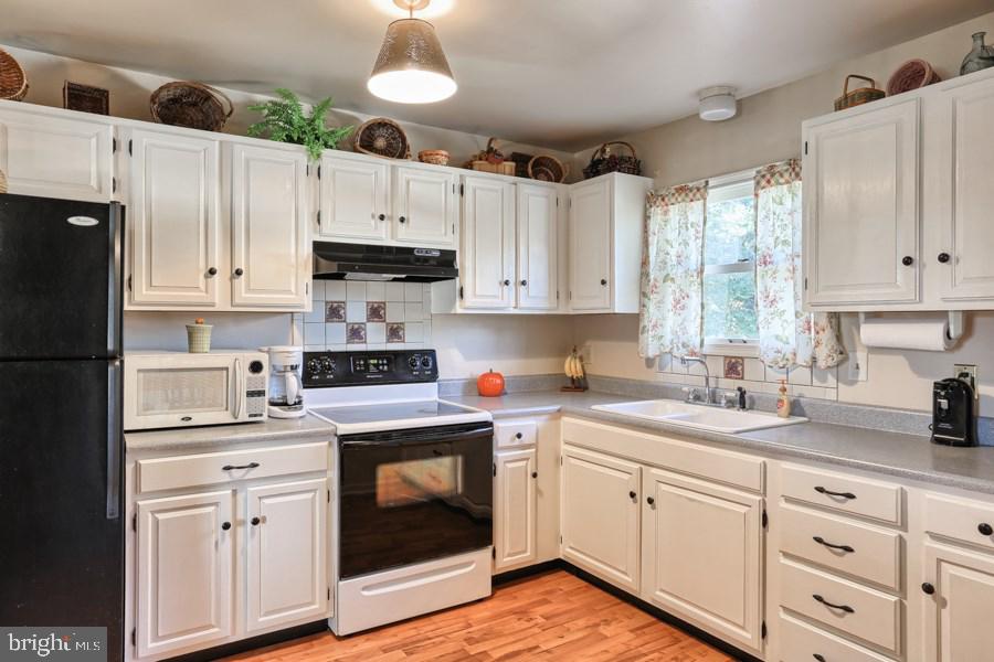 444 Clover Road Etters, PA 17319 - Photo 6 of 23 Gallery Image 6
