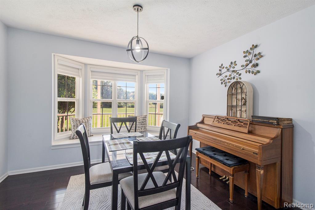 703 North Hughes Road Howell, MI 48843 - Photo 11 of 36
