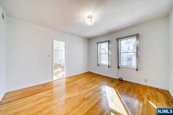 $2,800 | 112 Sunset Avenue, Unit 2, North Arlington, NJ 07031