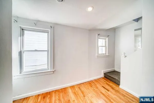 $2,800 | 112 Sunset Avenue, Unit 2, North Arlington, NJ 07031