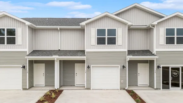$243,366 | 33 South Main Deck Drive, Freeport, FL 32439