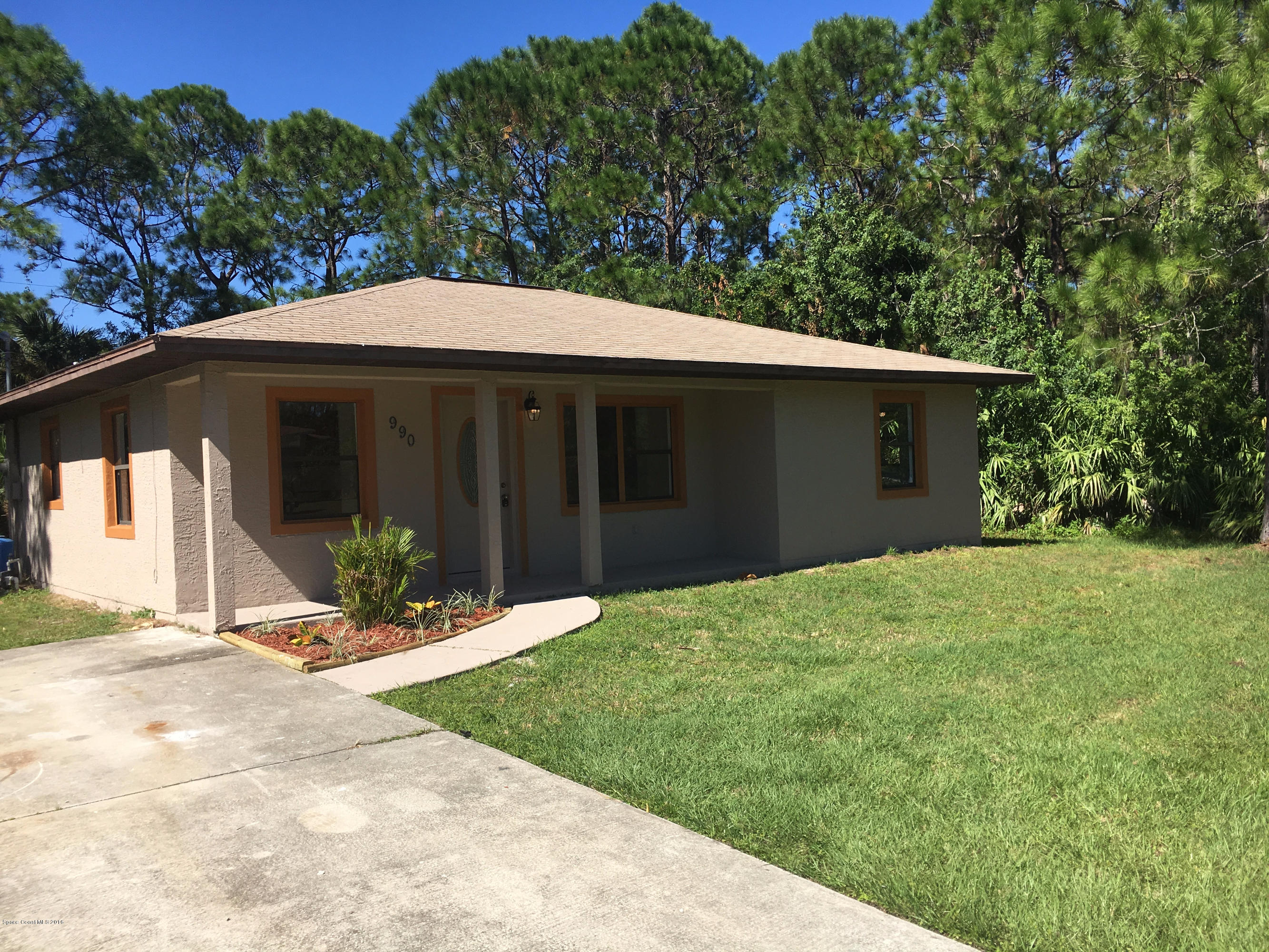 990 Degroodt Road Southwest Palm Bay, FL 32908 - Photo 2 of 17 IMG_0506