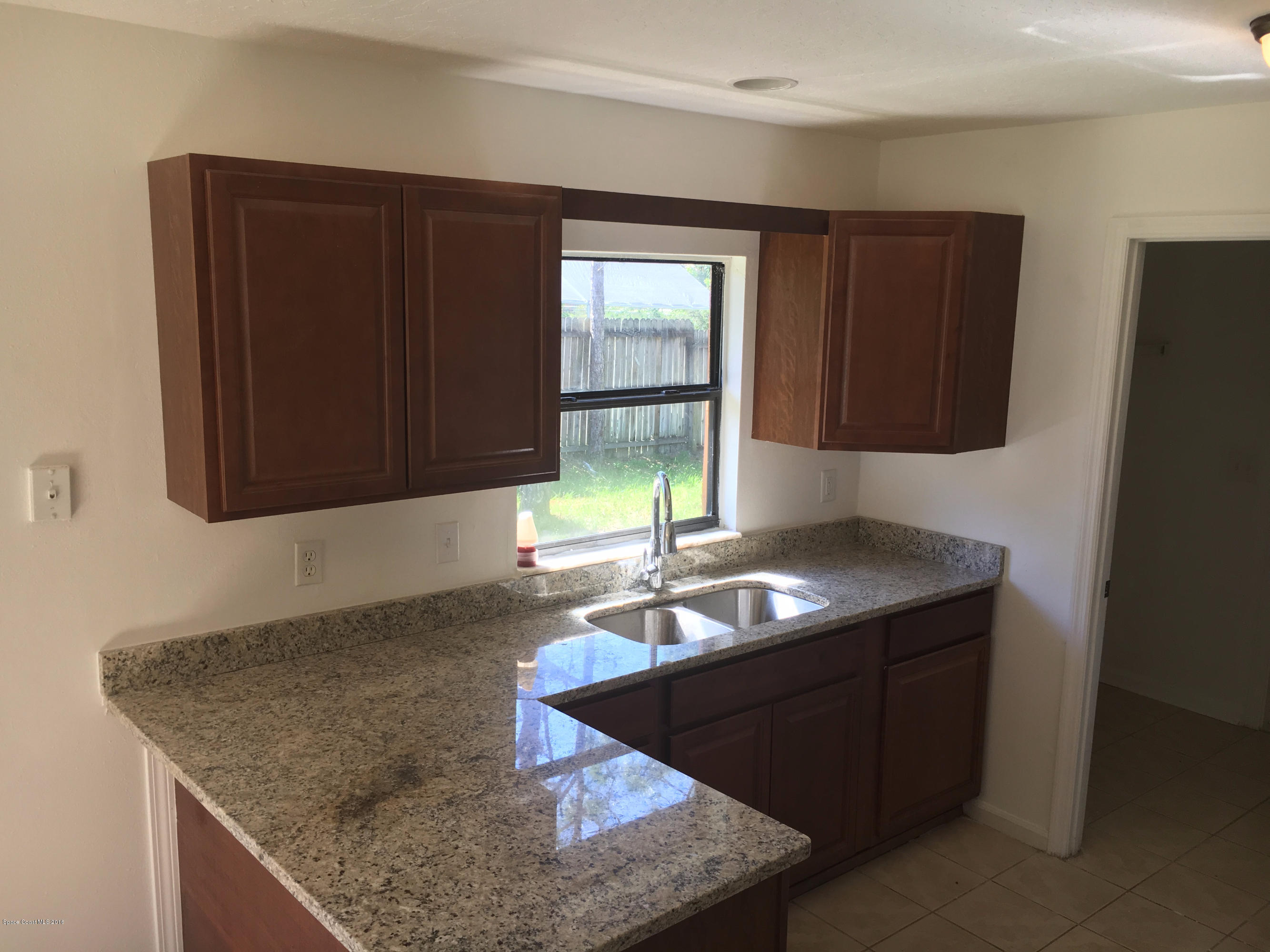 990 Degroodt Road Southwest Palm Bay, FL 32908 - Photo 7 of 17 IMG_0512