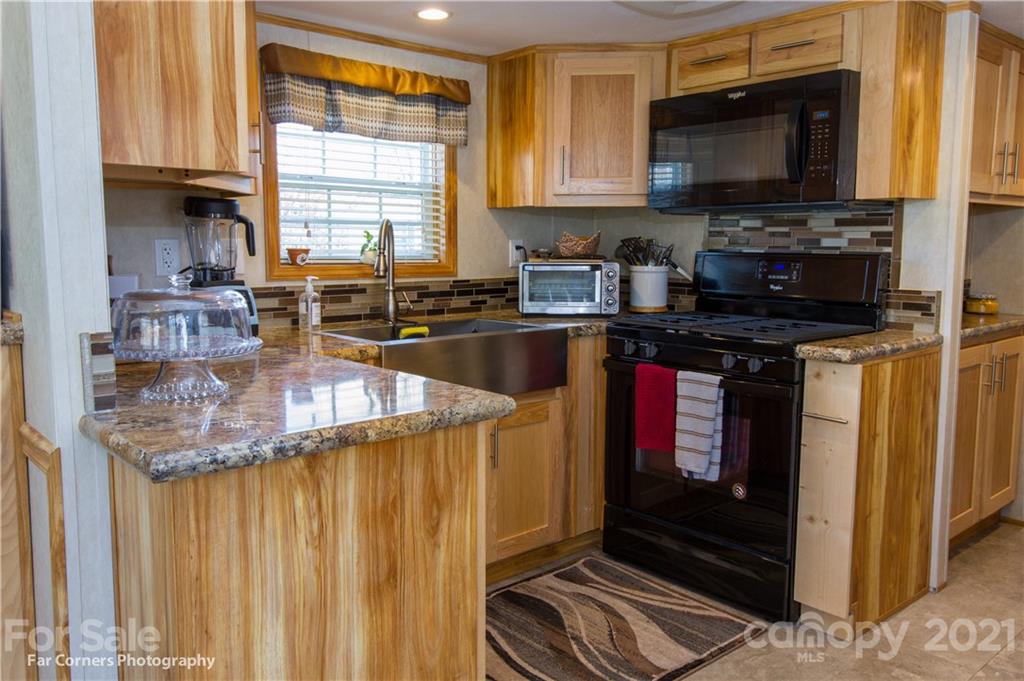 120 Pike Point, Unit 252 Waynesville, NC 28785 - Photo 15 of 24 Gallery Image 15