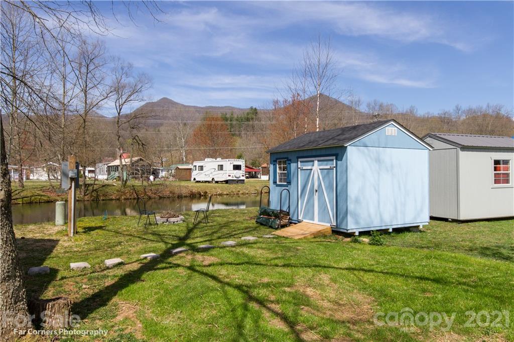 120 Pike Point, Unit 252 Waynesville, NC 28785 - Photo 4 of 24 Gallery Image 4