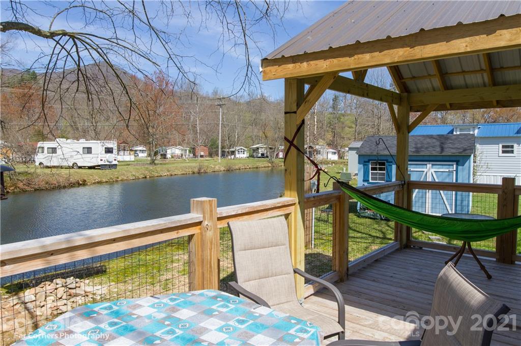 120 Pike Point, Unit 252 Waynesville, NC 28785 - Photo 9 of 24 Gallery Image 9