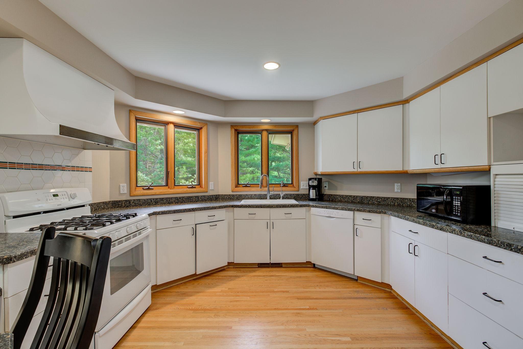 16301 Valley Road Eden Prairie, MN 55347 - Photo 11 of 30