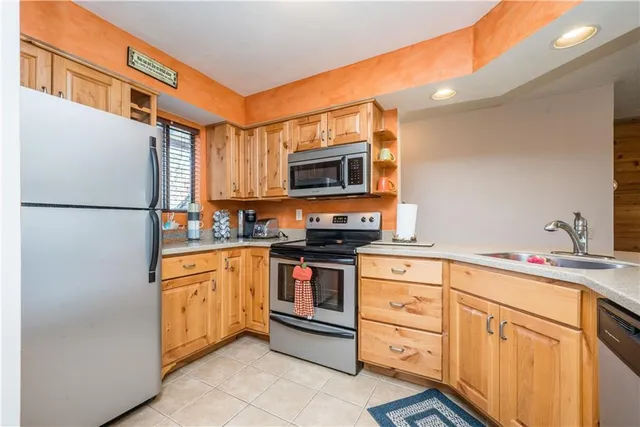 $305,000 | 2805 Swiss Mountain Drive, Champion, PA 15622