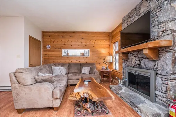 $284,000 | 2805 Swiss Mountain Drive, Champion, PA 15622