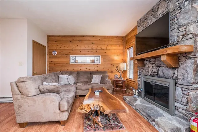 $305,000 | 2805 Swiss Mountain Drive, Champion, PA 15622