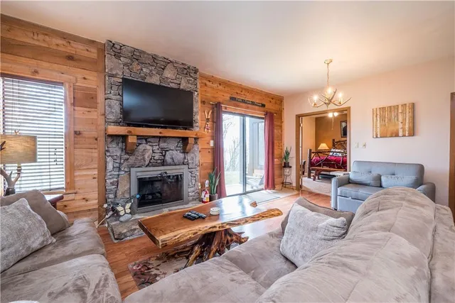 $305,000 | 2805 Swiss Mountain Drive, Champion, PA 15622