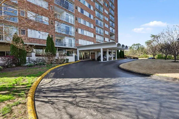 $249,900 | 1414 Continental Drive, Unit 1207, Chattanooga, TN 37405