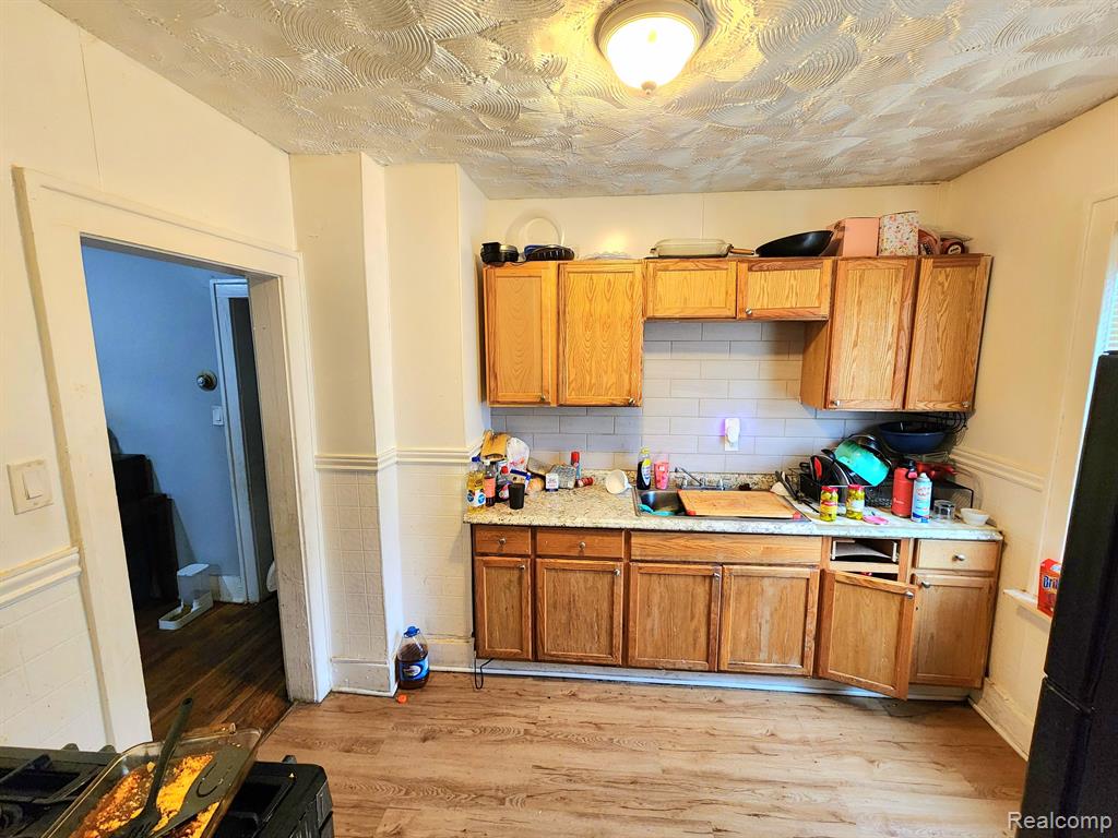20117 Santa Rosa Drive Detroit, MI 48221 - Photo 5 of 28