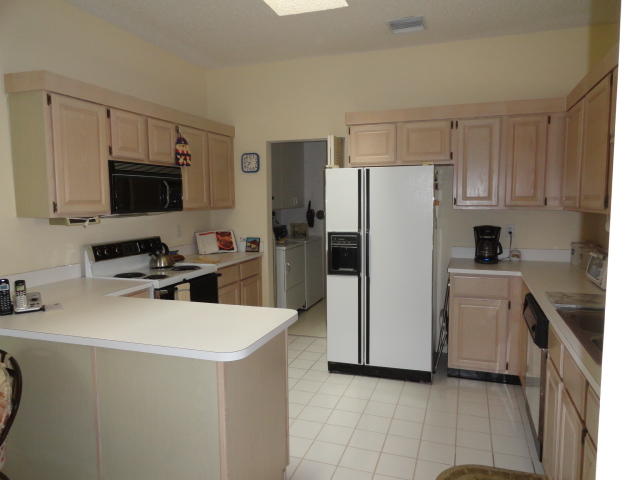 7732 Mansfield Hollow Road Delray Beach, FL 33446 - Photo 5 of 26 KITCHEN