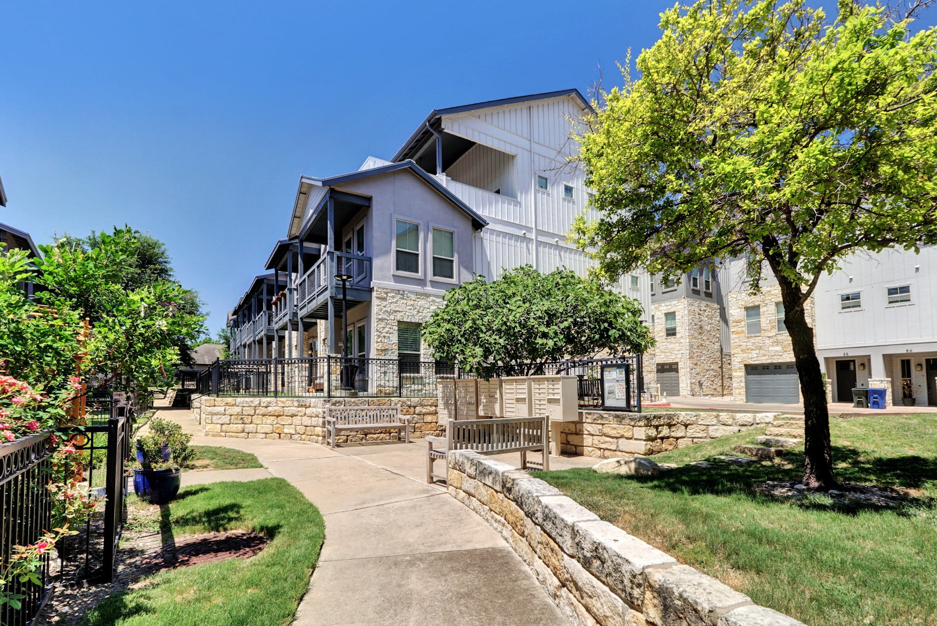 2520 Bluebonnet Lane, Unit 41 Austin, TX 78704 - Photo 4 of 30 Welcome to one of the best communities in 78704!
