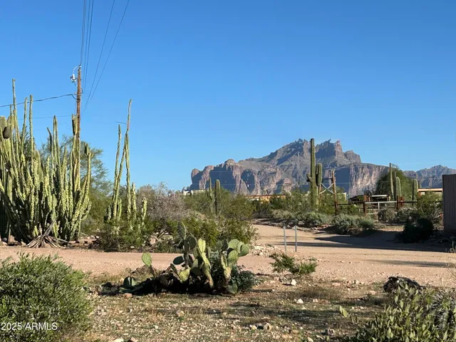 $349,000 | 796 West Moon Vista Street, Apache Junction, AZ 85120