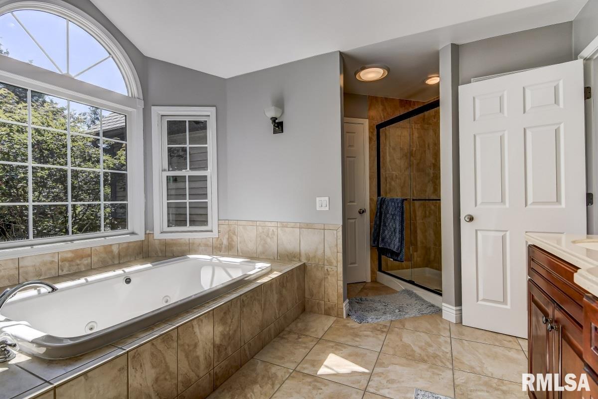 800 Fairfax Court Springfield, IL 62702 - Photo 27 of 48