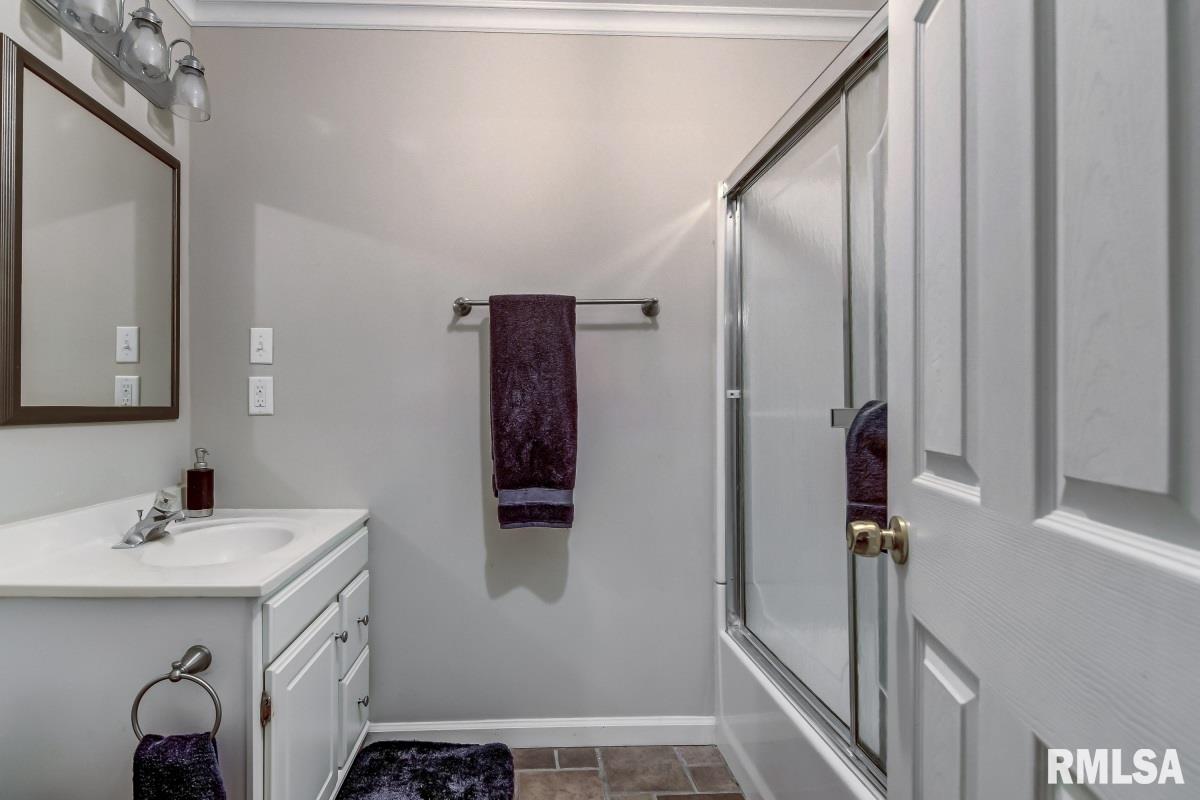 800 Fairfax Court Springfield, IL 62702 - Photo 36 of 48