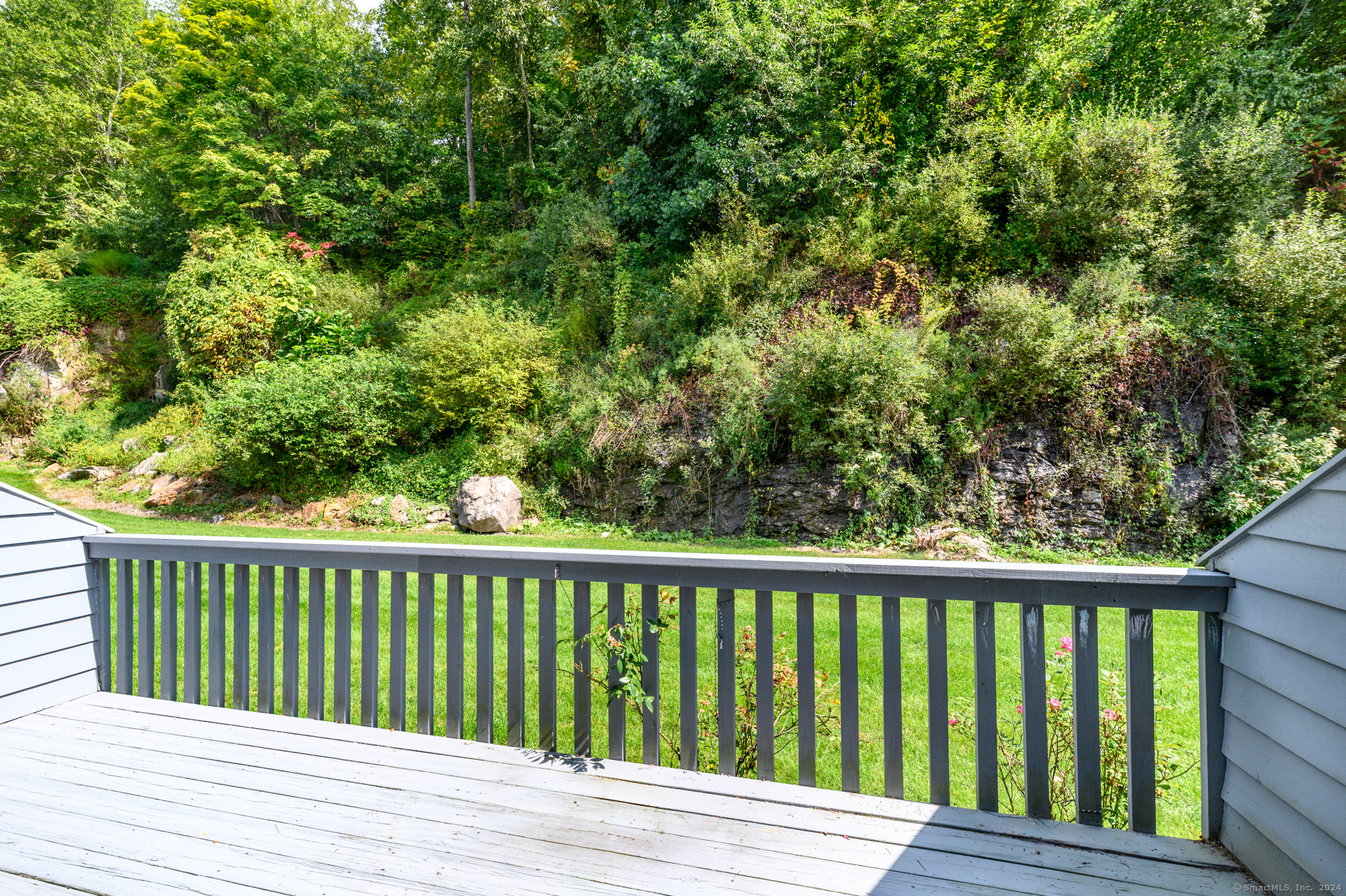 117 Fawn Ridge Lane, Unit 117 Norwalk, CT 06851 - Photo 18 of 23