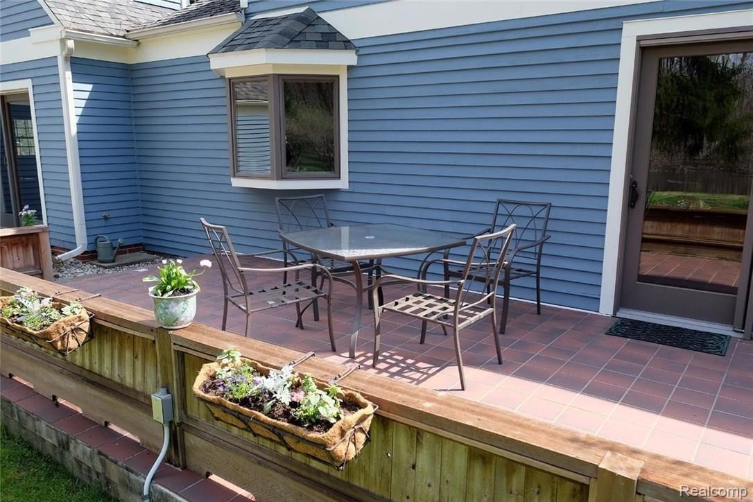 2829 Newport Road Ann Arbor, MI 48103 - Photo 36 of 42 36.jpg