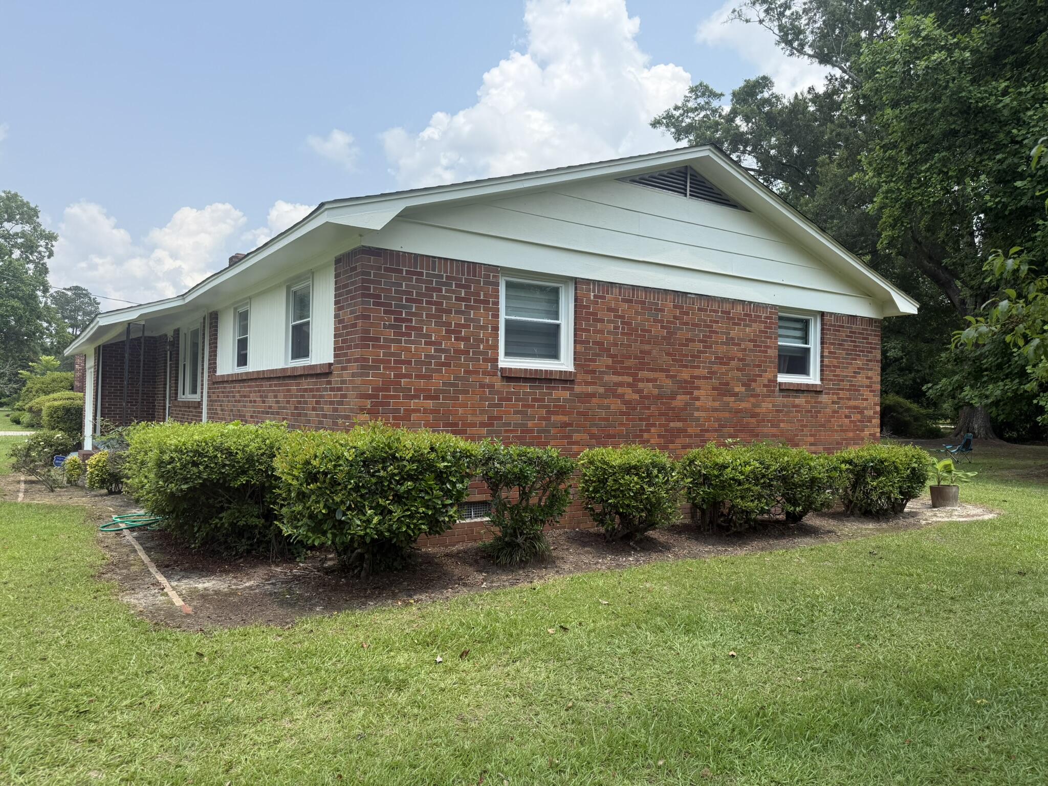 2130 Ivy Road Orangeburg, SC 29115 - Photo 4 of 23 IMG_2474