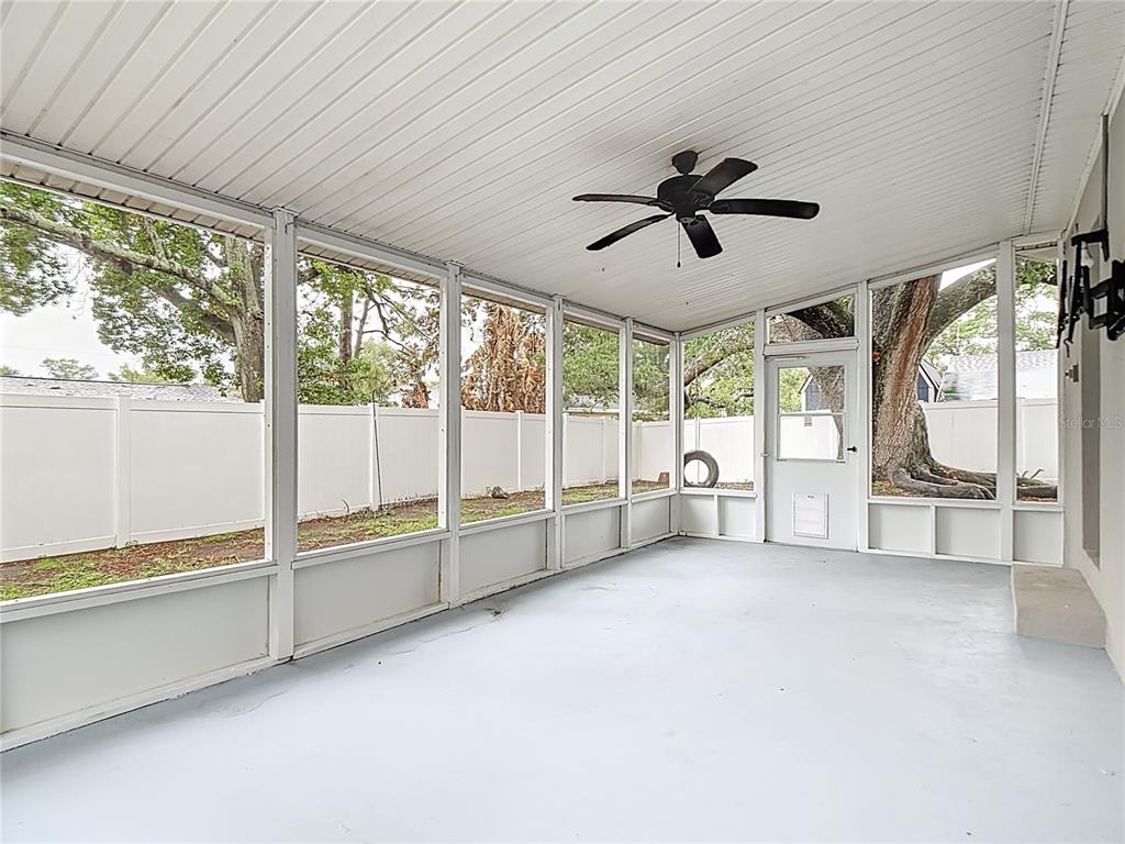 1915 Sylvester Road Lakeland, FL 33803 - Photo 32 of 39