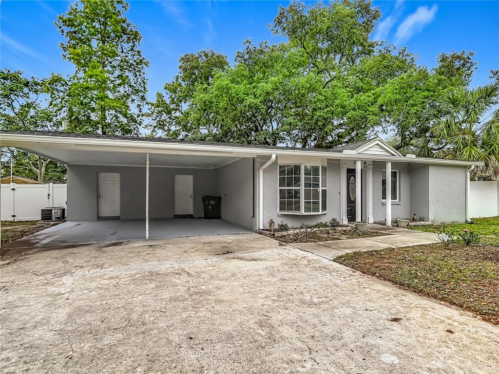 1915 Sylvester Road Lakeland, FL 33803 - Photo 4 of 39