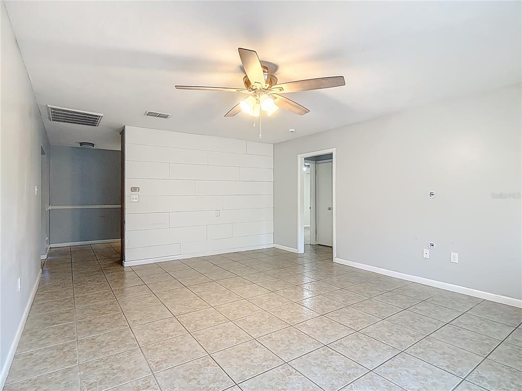 1915 Sylvester Road Lakeland, FL 33803 - Photo 5 of 39