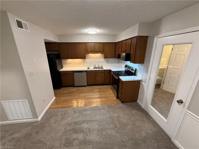 $995 | 1018 Cedar Pl Court, Winston-Salem, NC 27107