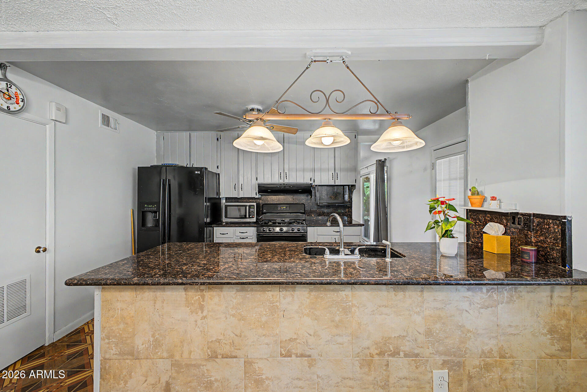 2227 West Rovey Avenue Phoenix, AZ 85015 - Photo 5 of 26 11 - Rovey