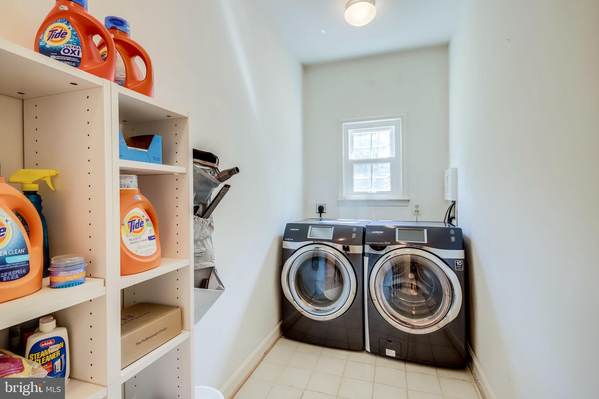 1167 Reston Avenue Herndon, VA 20170 - Photo 28 of 60 Main level laundry room