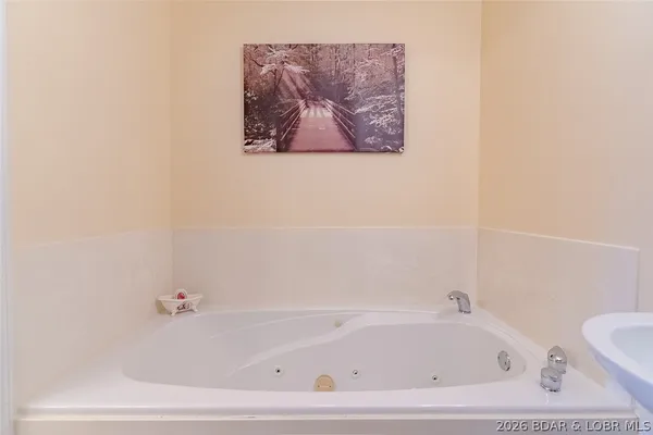 $390,000 | 5181 Vicus Castri, Osage Beach, MO 65065