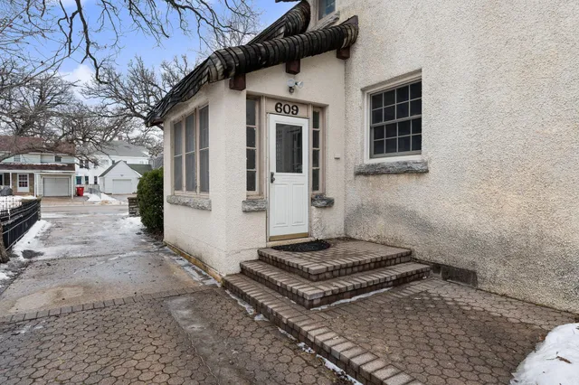 $324,900 | 609 4th Street Northwest, Austin, MN 55912