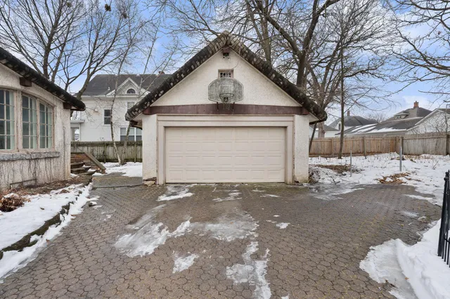 $324,900 | 609 4th Street Northwest, Austin, MN 55912