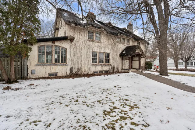 $324,900 | 609 4th Street Northwest, Austin, MN 55912