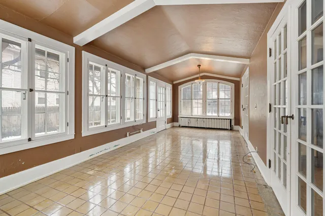 $324,900 | 609 4th Street Northwest, Austin, MN 55912