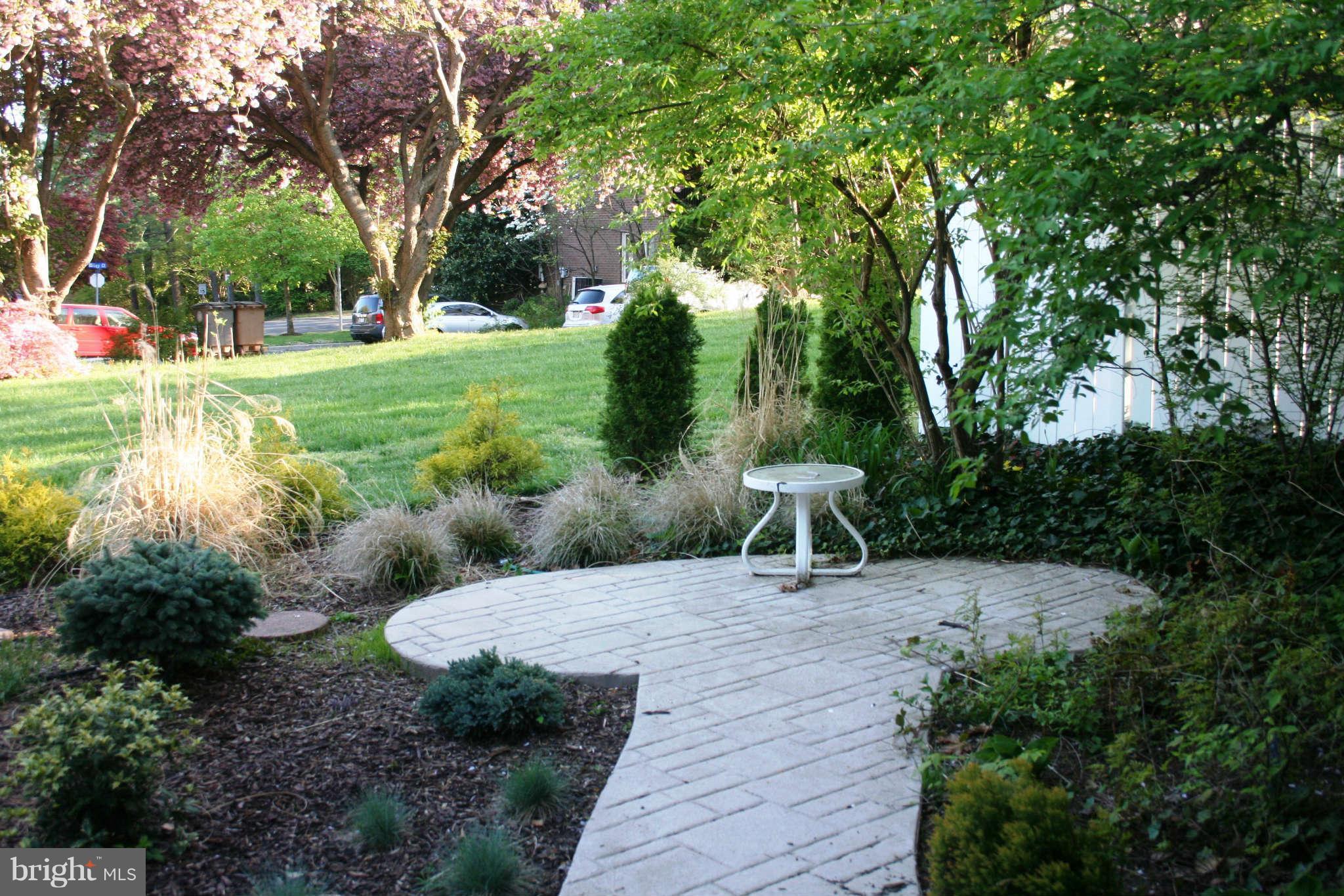 1928 Dundee Road Rockville, MD 20850 - Photo 14 of 18 Patio Garden