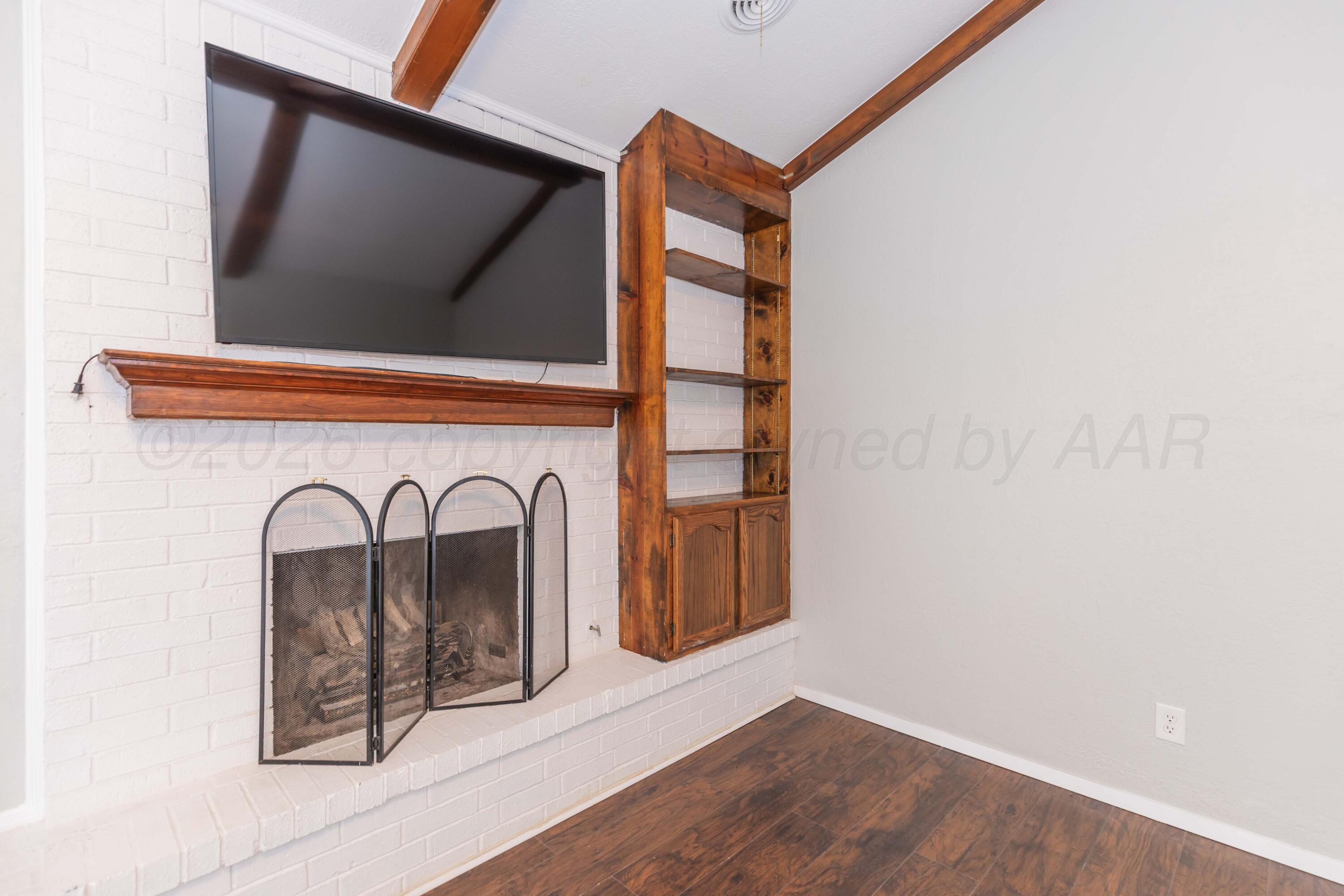 2710 Emory Drive Amarillo, TX 79110 - Photo 4 of 34 LIVING ROOM VIEW 4