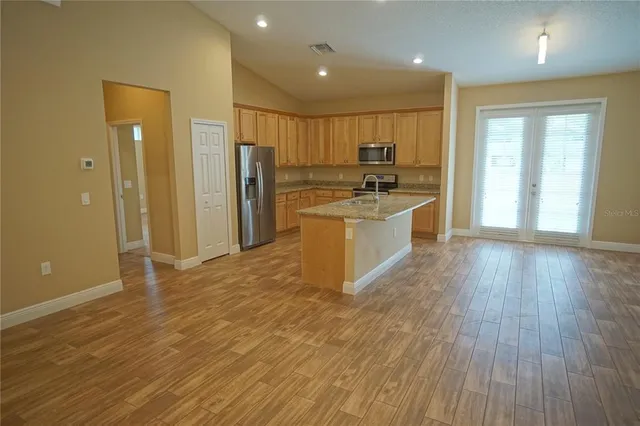 $2,995 | 3525 West Ballast Point Boulevard, Tampa, FL 33611