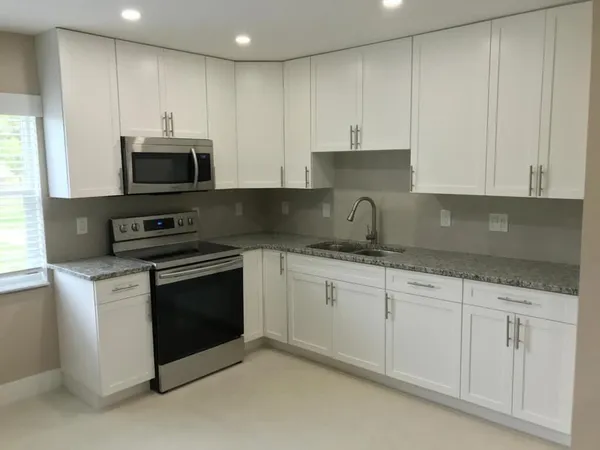 $1,800 | 17024 89th Place North, Unit A, The Acreage, FL 33470