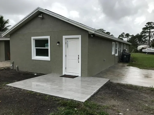 $1,800 | 17024 89th Place North, Unit A, The Acreage, FL 33470