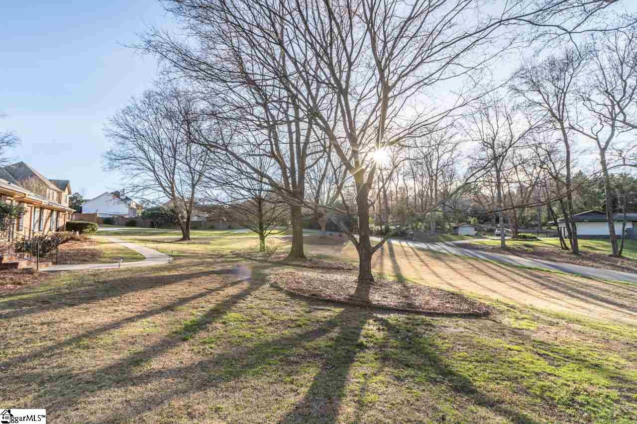 10 Graystone Road Greenville, SC 29615 - Photo 4 of 35