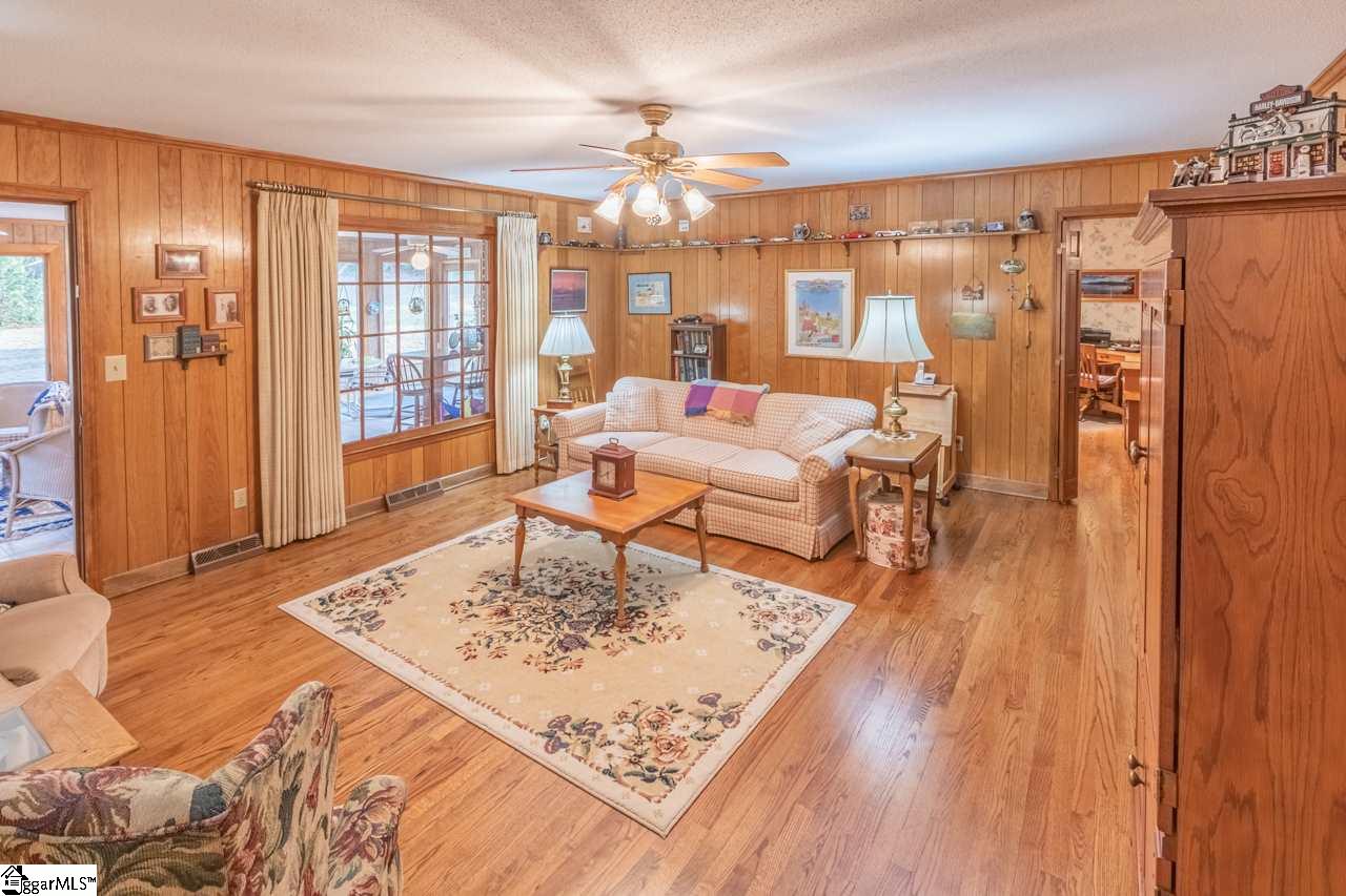 10 Graystone Road Greenville, SC 29615 - Photo 8 of 35