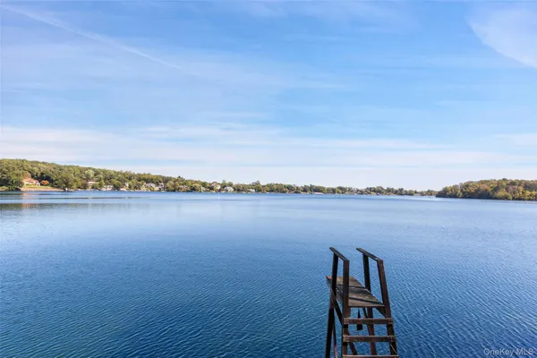 $2,495,000 | 300 West Lake Boulevard, Mahopac, NY 10541